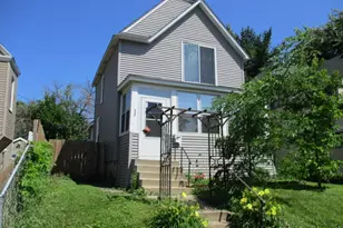 658 Bellows St, Saint Paul, MN 55107 - Photo 1