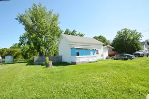 506 3rd Ave SE, Dodge Center, MN 55927 - Photo 1