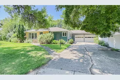 540 S 8th Street, Bird Island, MN 55310 - Photo 1