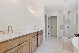 987 Island Lake Ave, Shoreview, MN 55126 - Photo 12