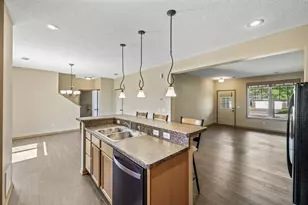 651 Ravencroft Rd, Waconia, MN 55387 - Photo 8