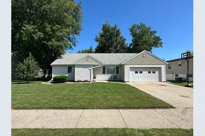 317 Clary Street, Worthington, MN 56187 - Photo 1