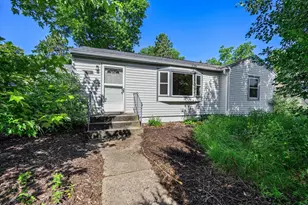 1619 Washington Memorial Dr, Saint Cloud, MN 56301 - Photo 1