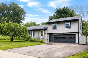 117 S Division St, Mankato, MN 56001 - Photo 1