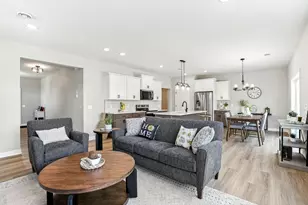 2924 Lavender Pkwy, Faribault, MN 55021 - Photo 8