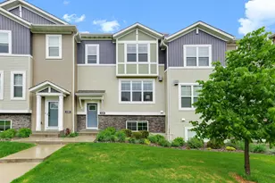 2189 Gateway Hill Rd, North Saint Paul, MN 55109 - Photo 2