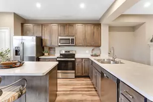 2189 Gateway Hill Rd, North Saint Paul, MN 55109 - Photo 8