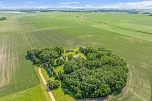 39205 436th St, Saint Peter, MN 56082 - Photo 1