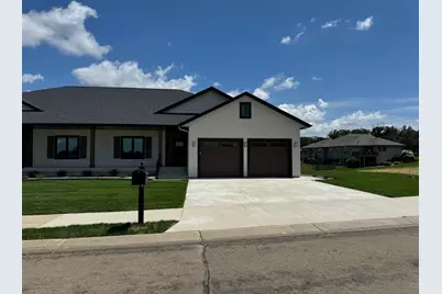 2330 9th Street W, Albert Lea, MN 56007 - Photo 2