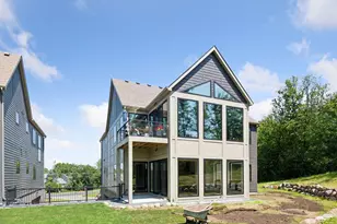 4725 Linden Cove Ln, Savage, MN 55378 - Photo 56