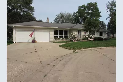 1317 Beach Place, Fairmont, MN 56031 - Photo 2
