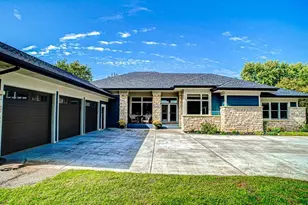 8320 Dellwood Rd Ct N, Grant, MN 55115 - Photo 2