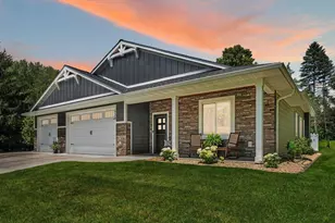 429 River Hills Rd, River Falls, WI 54022 - Photo 1