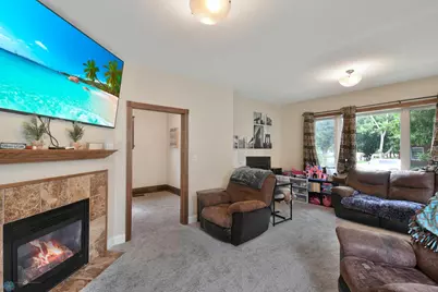 51 6th Avenue N, Fargo, ND 58102 - Photo 8