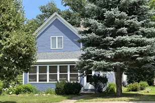 1157 6th Ave S, Windom, MN 56101 - Photo 1