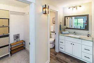 10501 Cedar Lake Rd, Minnetonka, MN 55305 - Photo 20