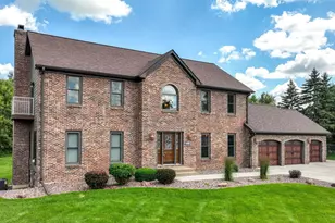 3946 Woodcrest Ct, Eau Claire, WI 54701 - Photo 1