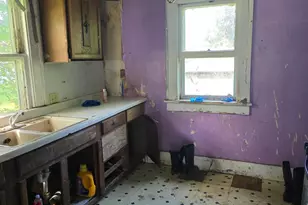 1637 Miller St, Worthington, MN 56187 - Photo 2