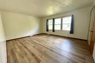 1332 Logan Ave N, Minneapolis, MN 55411 - Photo 6