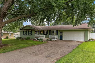 405 N Elm St, Belle Plaine, MN 56011 - Photo 1