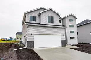 6656 Belding Dr S, Fargo, ND 58104 - Photo 4