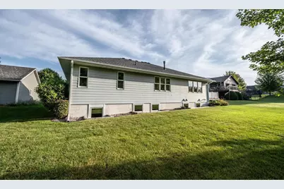 2220 Greenfield Drive E, Northfield, MN 55057 - Photo 4