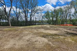 2850 Victoria St N, Roseville, MN 55113 - Photo 2