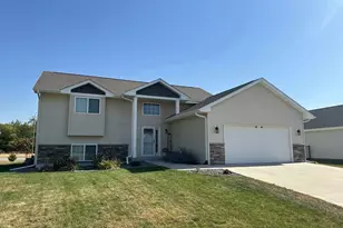 2007 Pratt Circle, Saint Peter, MN 56082 - Photo 1