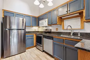 6840 Thames Rd, Woodbury, MN 55125 - Photo 12