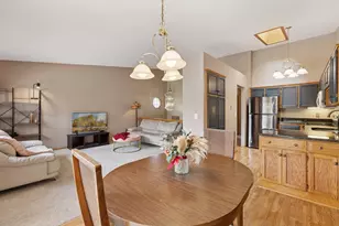 6840 Thames Rd, Woodbury, MN 55125 - Photo 10