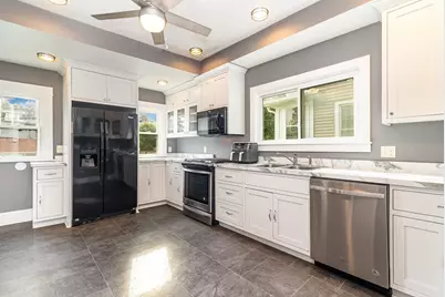 822 Smith Avenue S, Saint Paul, MN 55107 - Photo 1