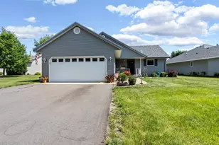 1286 Westbrook Cir, Alexandria, MN 56308 - Photo 1