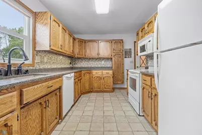 613 77th Avenue NW, Moorhead, MN 56560 - Photo 16