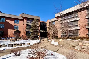 7250 Lewis Ridge Pkwy, Edina, MN 55439 - Photo 2