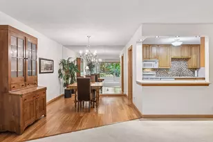 7250 Lewis Ridge Pkwy, Edina, MN 55439 - Photo 4