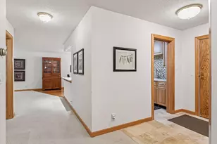 7250 Lewis Ridge Pkwy, Edina, MN 55439 - Photo 16