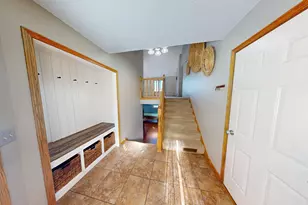 2210 9th Ave SE, Willmar, MN 56201 - Photo 8