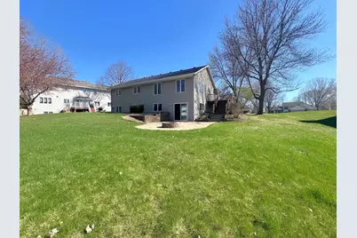 2210 9th Avenue SE, Willmar, MN 56201 - Photo 4