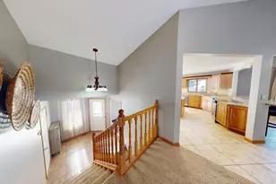 2210 9th Ave SE, Willmar, MN 56201 - Photo 8