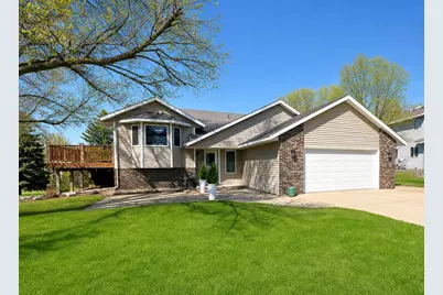 2210 9th Avenue SE, Willmar, MN 56201 - Photo 2