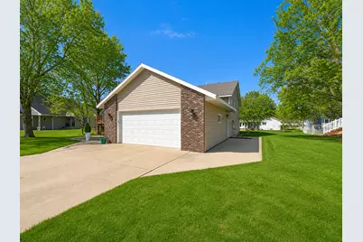 2210 9th Avenue SE, Willmar, MN 56201 - Photo 44