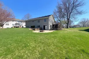 2210 9th Ave SE, Willmar, MN 56201 - Photo 4