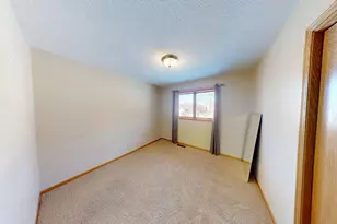 2210 9th Ave SE, Willmar, MN 56201 - Photo 28