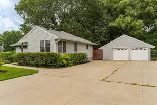 403 31st St NE, Rochester, MN 55906 - Photo 1