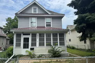 1051 McLean Ave, Saint Paul, MN 55106 - Photo 1