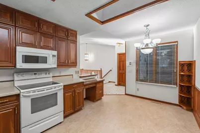 1275 Black Oaks Court N, Plymouth, MN 55447 - Photo 16