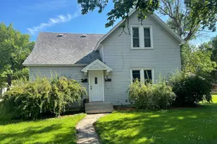 516 9th Ave W, Alexandria, MN 56308 - Photo 1