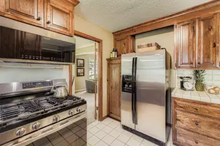 3900 Hillcrest Way, Deephaven, MN 55391 - Photo 10