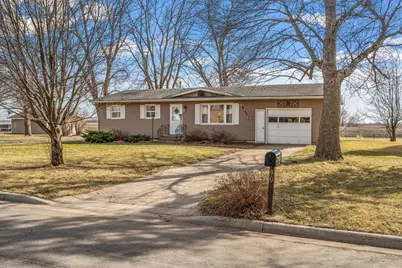 90 10th Street SE, Wells, MN 56097 - Photo 1