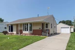 2017 4th Ave SE, Austin, MN 55912 - Photo 1